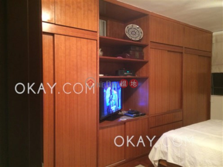 Gorgeous 3 bedroom with sea views, balcony | For Sale