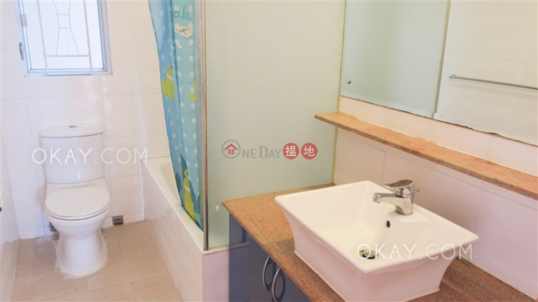 Efficient 3 bedroom with sea views, balcony | Rental