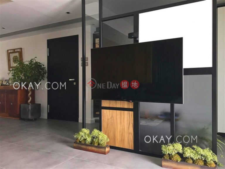 Efficient 2 bed on high floor with sea views & rooftop | For Sale