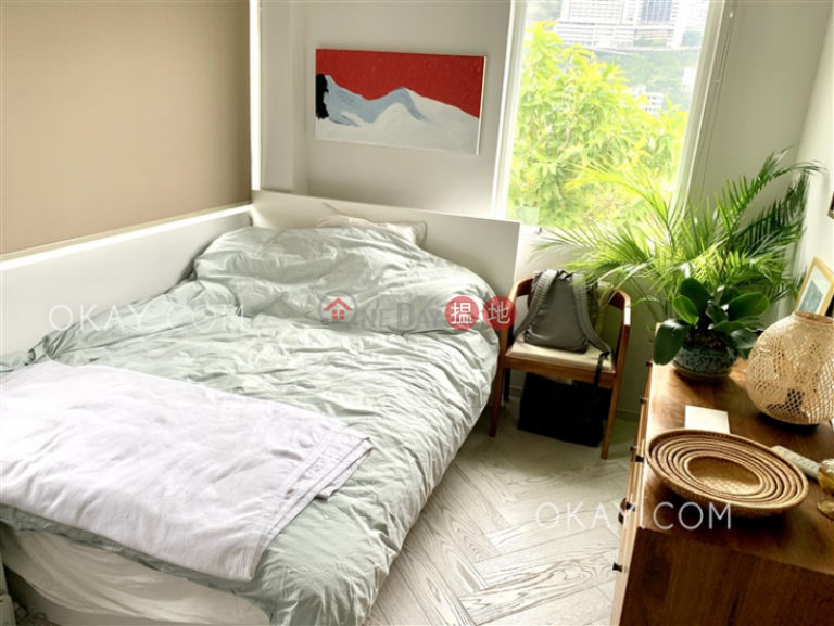 Efficient 2 bed on high floor with sea views & rooftop | For Sale