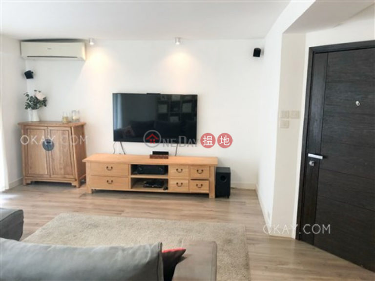 Elegant 3 bedroom with balcony & parking | Rental