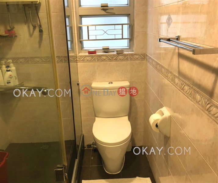 Efficient 3 bed on high floor with balcony & parking | Rental