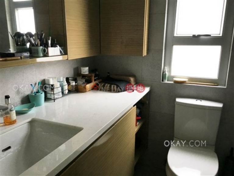 Efficient 4 bedroom with sea views, balcony | For Sale