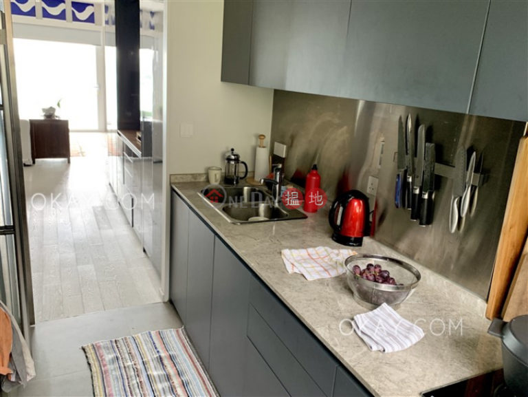 Efficient 2 bed on high floor with sea views & rooftop | For Sale
