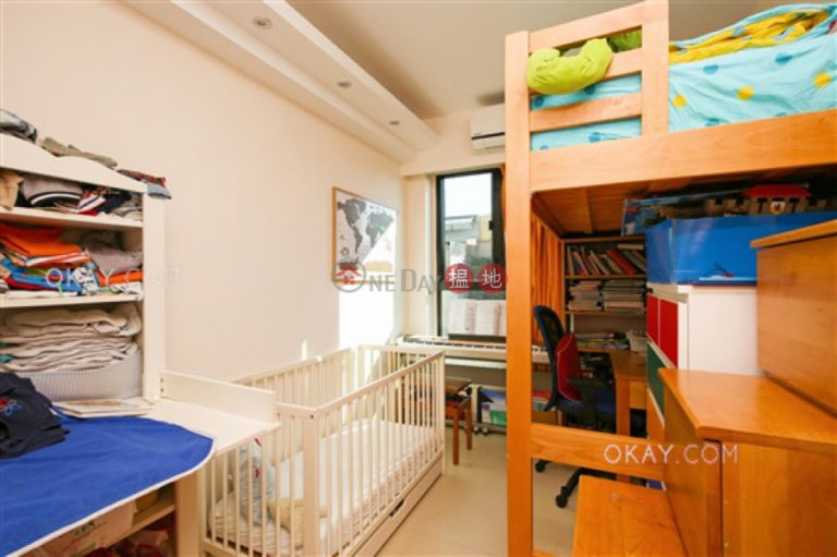 Unique 3 bedroom on high floor with sea views & rooftop | Rental