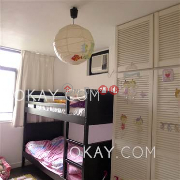 Tasteful 3 bed on high floor with sea views & balcony | For Sale