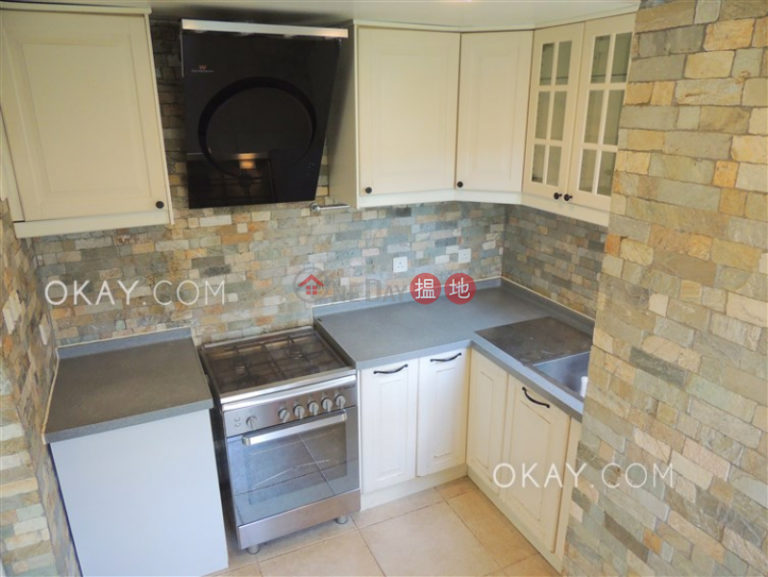 Unique 2 bedroom on high floor with rooftop & parking | Rental