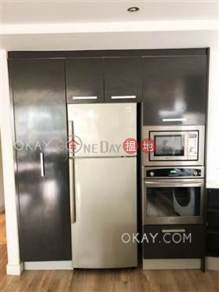 Elegant 3 bedroom with balcony & parking | Rental