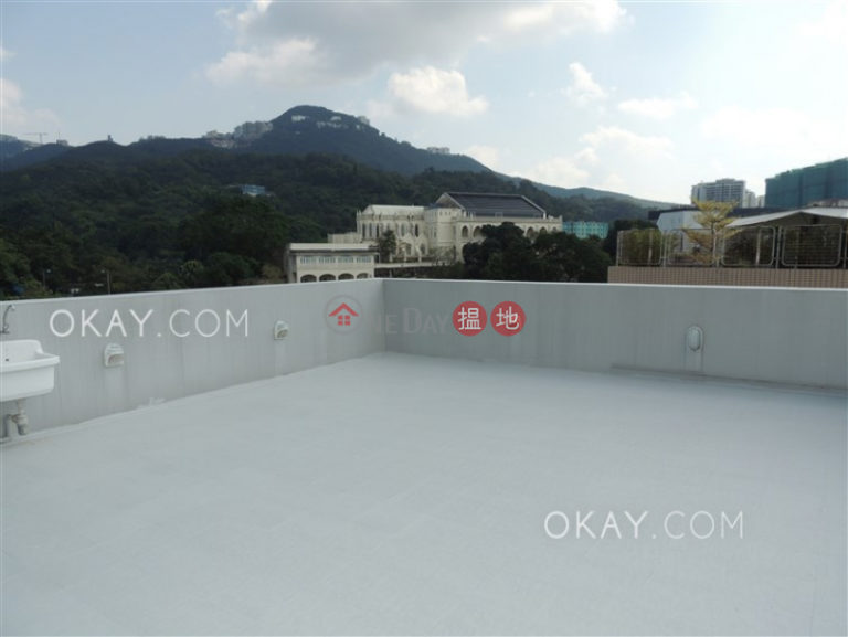 Unique 2 bedroom on high floor with rooftop & parking | Rental