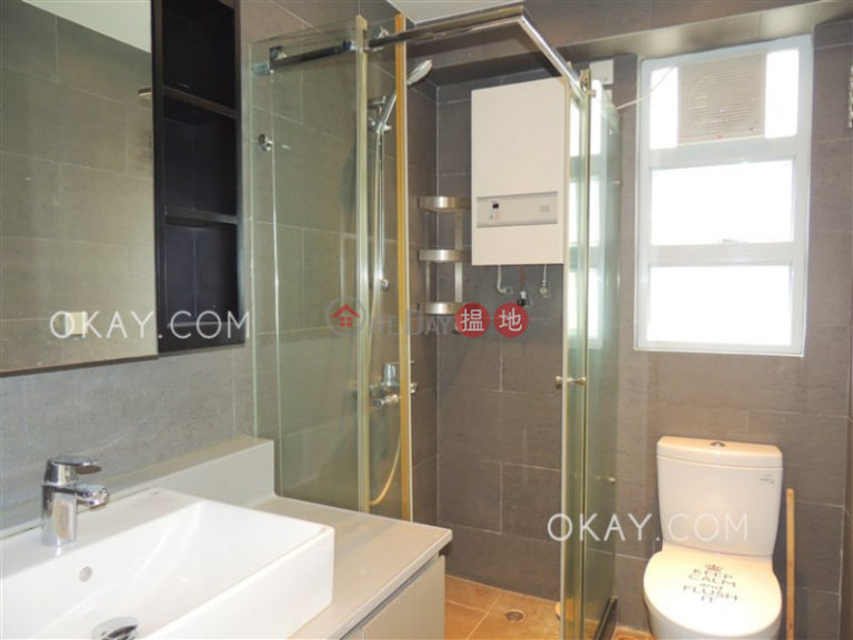 Unique 2 bedroom on high floor with rooftop & parking | Rental