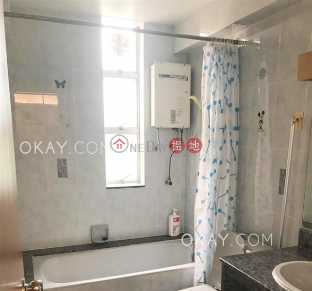 Efficient 2 bed on high floor with balcony & parking | For Sale