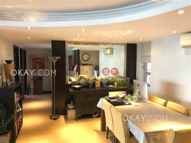 Efficient 3 bed on high floor with balcony & parking | Rental