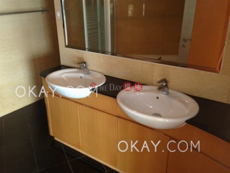 Gorgeous 3 bedroom with sea views, balcony | Rental