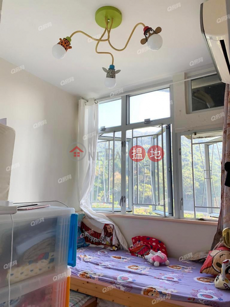 Wah Lim House, Wah Kwai Estate | 2 bedroom Mid Floor Flat for Sale