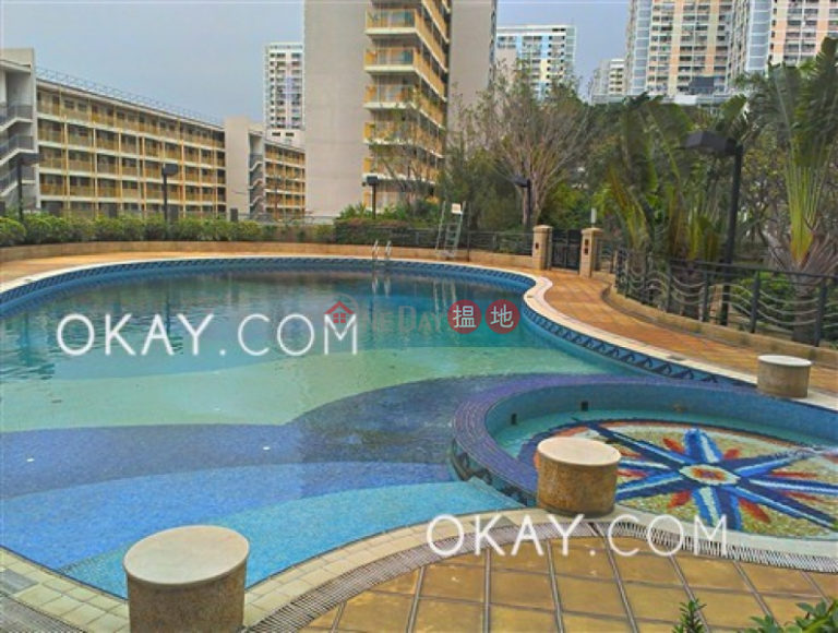 Cozy 2 bedroom with balcony | For Sale
