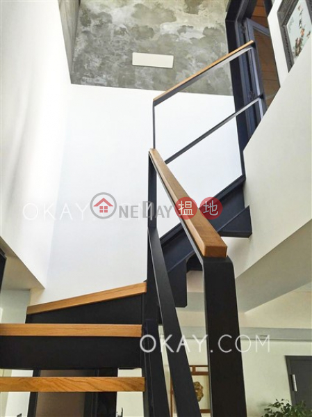 Efficient 2 bed on high floor with sea views & rooftop | For Sale