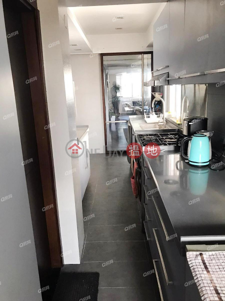 Y. Y. Mansions block A-D | 4 bedroom Low Floor Flat for Sale