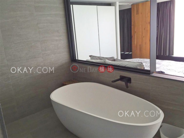 Efficient 2 bed on high floor with sea views & rooftop | For Sale