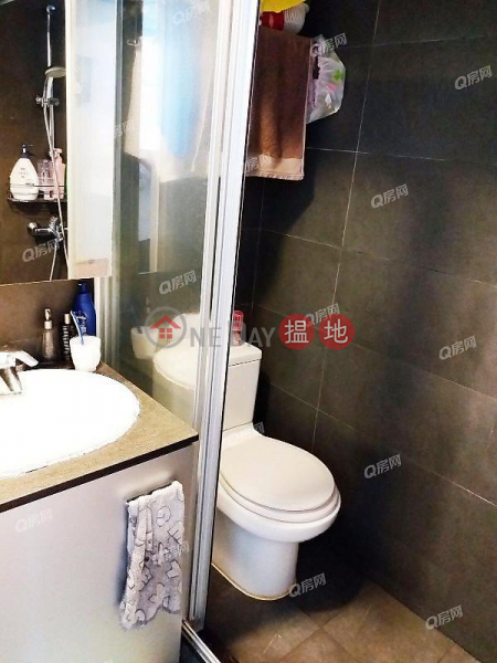 Wah Hau House, Wah Kwai Estate | 2 bedroom Mid Floor Flat for Sale