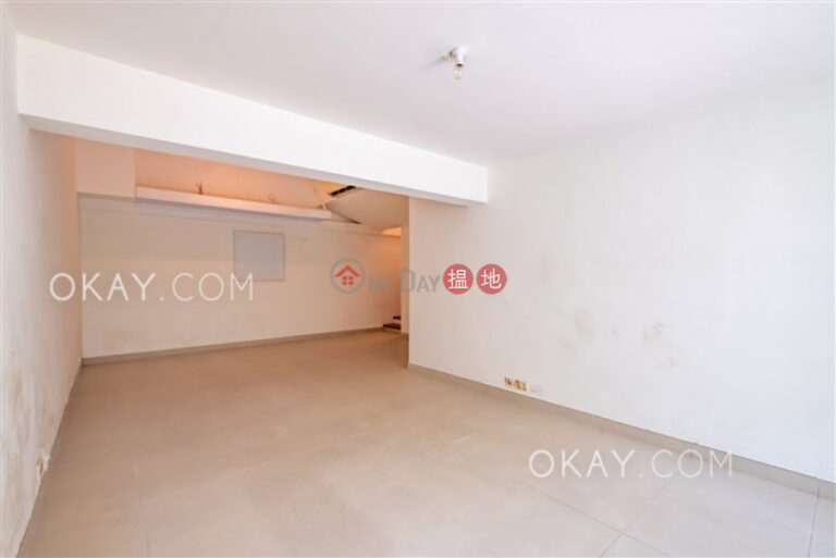 Luxurious house with terrace, balcony | For Sale