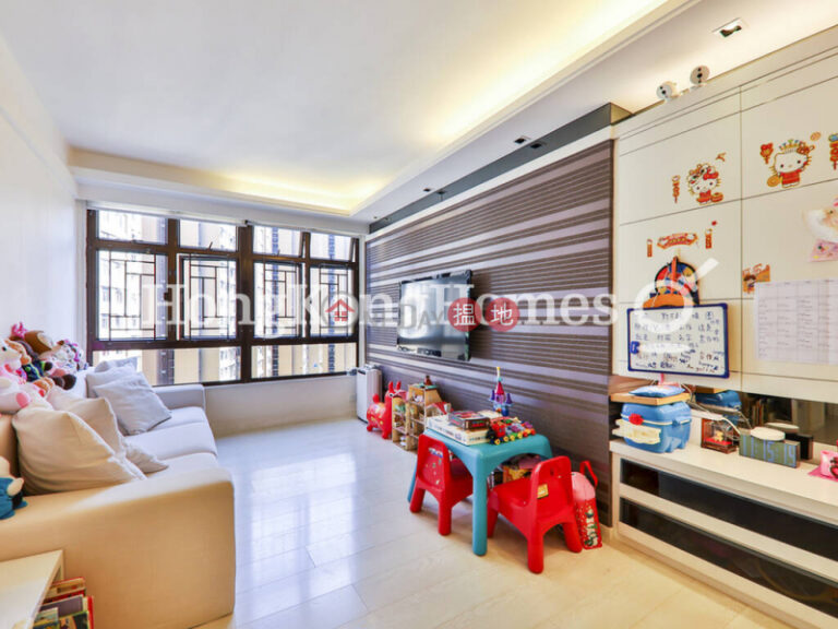 3 Bedroom Family Unit at Pokfulam Gardens | For Sale