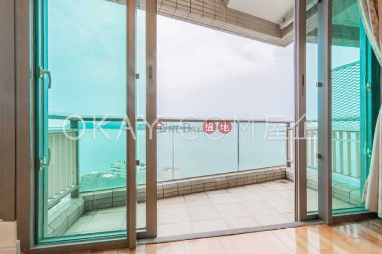 Stylish 4 bedroom with sea views, balcony | Rental