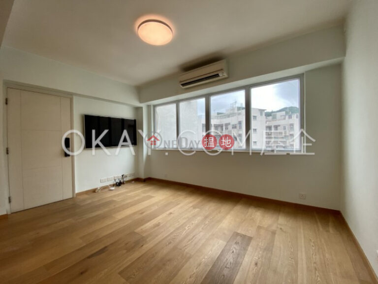 Rare 3 bedroom on high floor with rooftop & parking | Rental