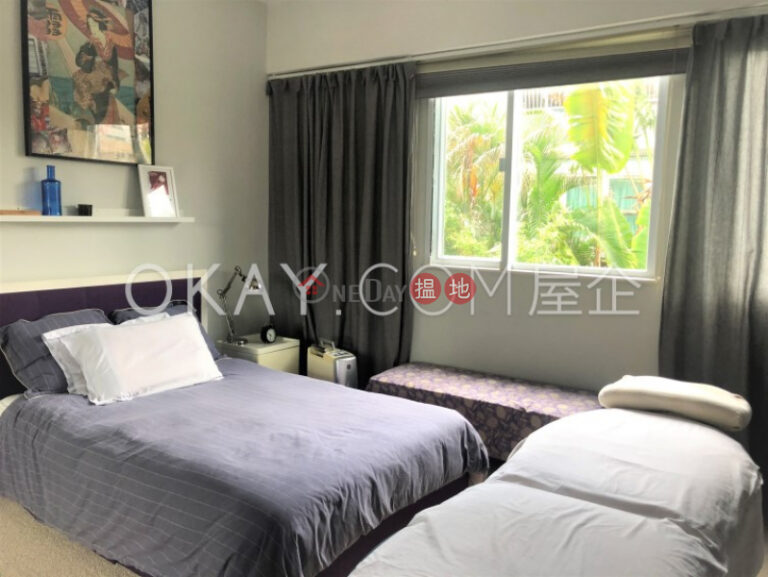 Gorgeous house with sea views, terrace & balcony | For Sale