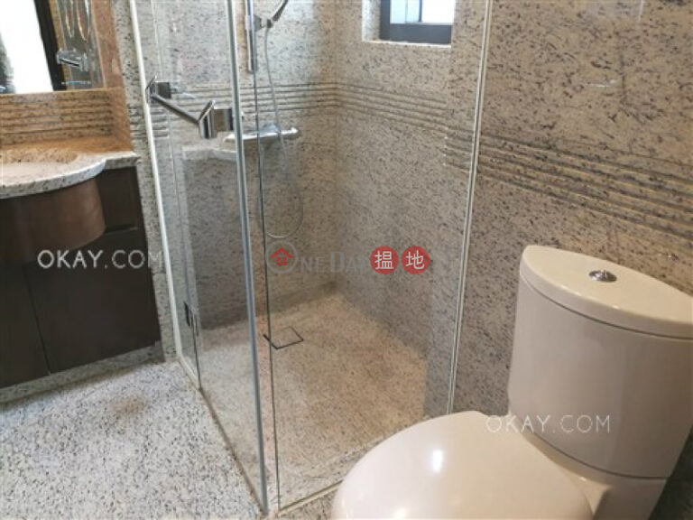 Efficient 3 bedroom with sea views & parking | For Sale