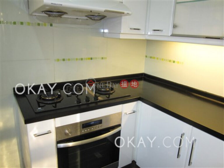 Elegant 3 bedroom with parking | For Sale