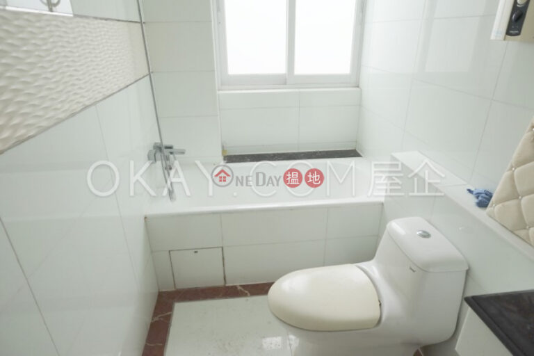 Elegant 2 bedroom on high floor with terrace & balcony | Rental