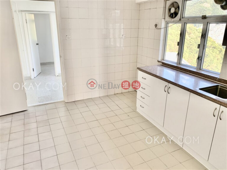 Efficient 3 bed on high floor with sea views & balcony | Rental