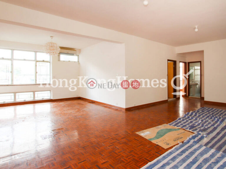 3 Bedroom Family Unit for Rent at Bisney Villas