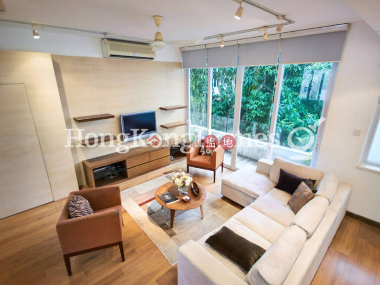 3 Bedroom Family Unit for Rent at Bisney Villas