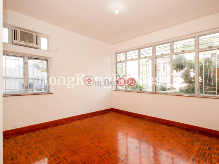 3 Bedroom Family Unit for Rent at Bisney Villas