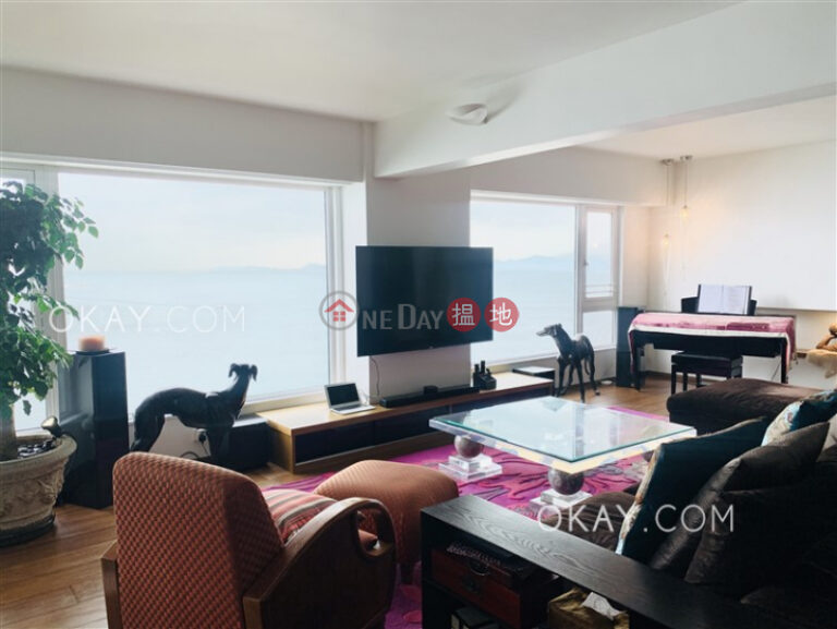 Exquisite 2 bedroom with balcony & parking | Rental