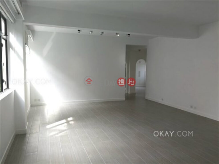 Efficient 3 bedroom with sea views & parking | For Sale