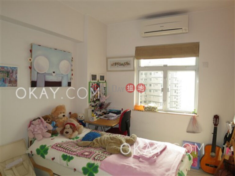 Efficient 3 bedroom with balcony & parking | For Sale