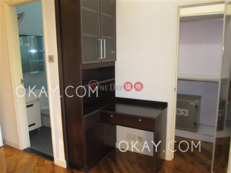 Elegant 3 bedroom with parking | For Sale