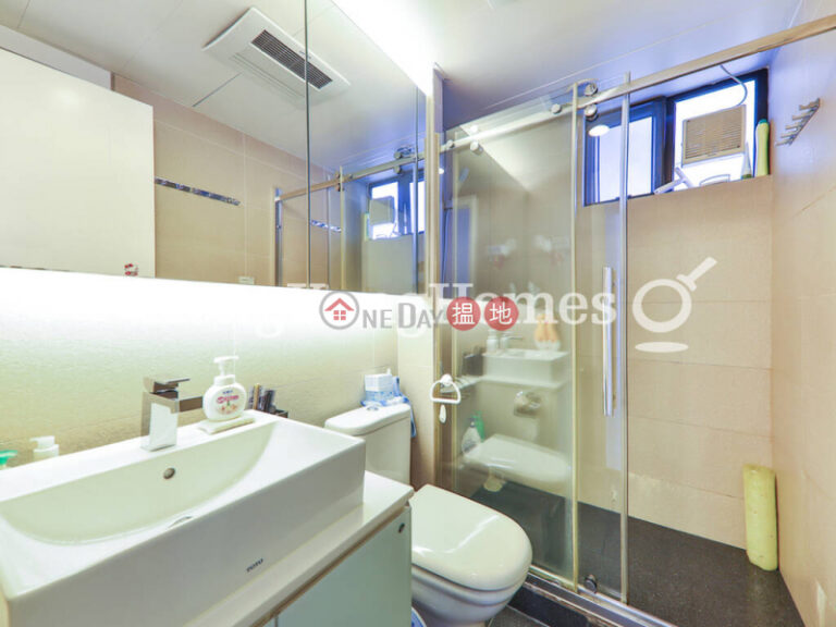 3 Bedroom Family Unit at Pokfulam Gardens | For Sale