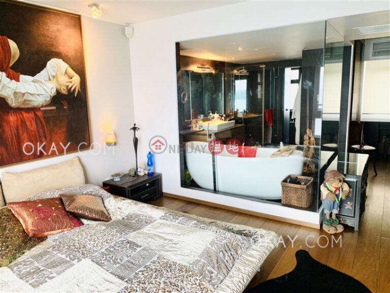 Exquisite 2 bedroom with balcony & parking | Rental