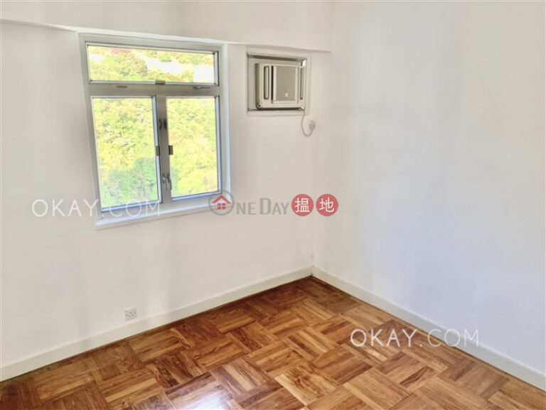 Efficient 3 bed on high floor with sea views & balcony | Rental