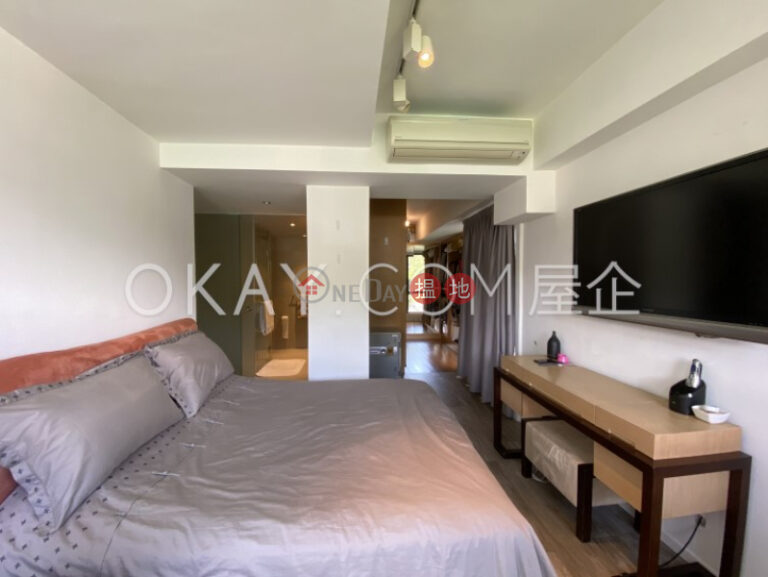 Popular 2 bedroom with parking | For Sale