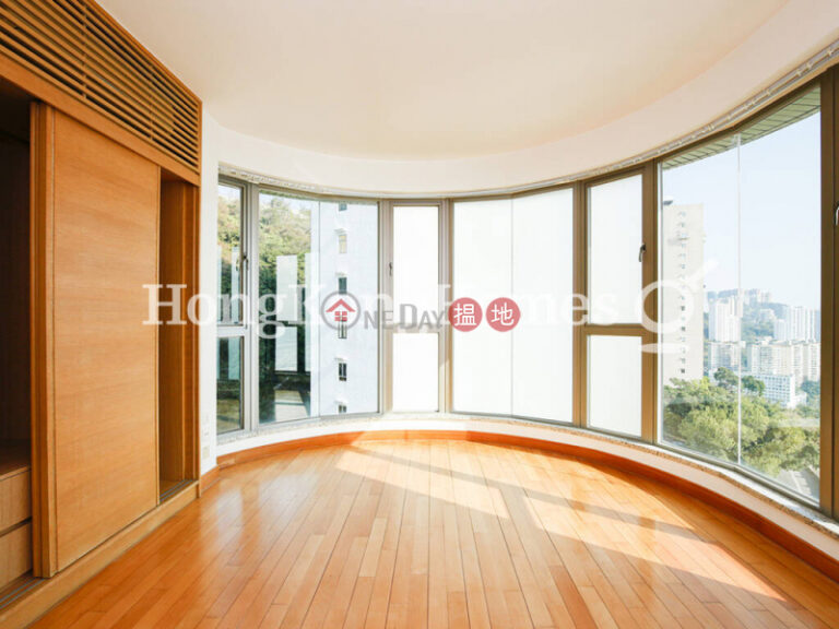 4 Bedroom Luxury Unit at Villas Sorrento | For Sale