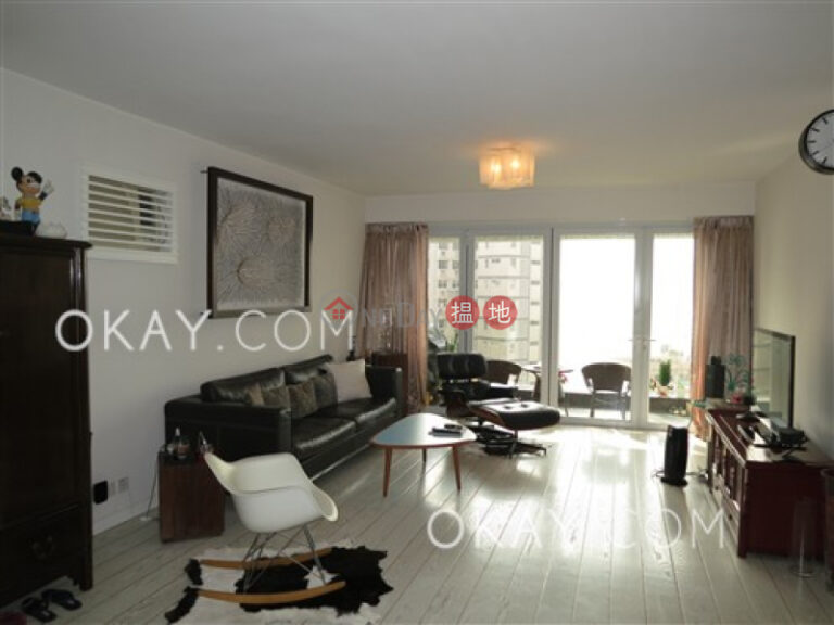 Efficient 3 bedroom with balcony & parking | For Sale