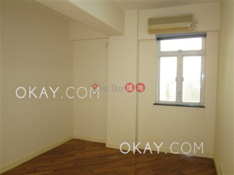 Elegant 3 bedroom with parking | For Sale