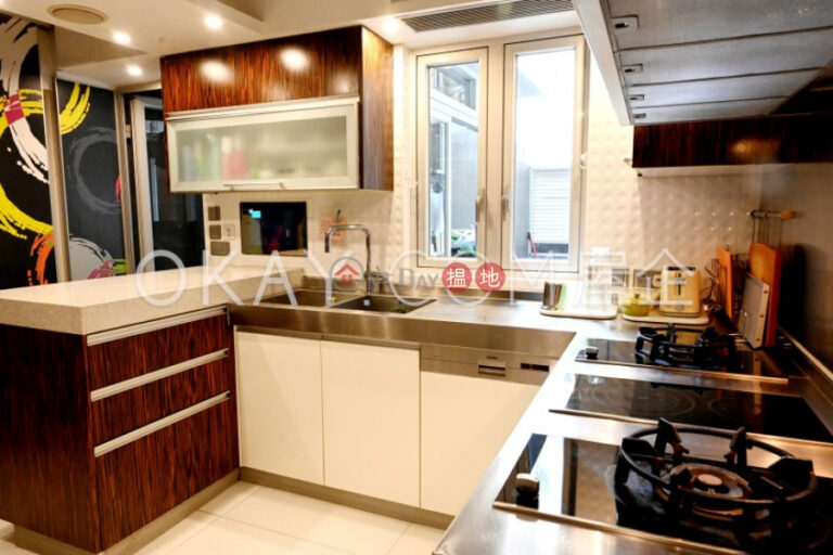 Efficient 3 bedroom with terrace & balcony | For Sale