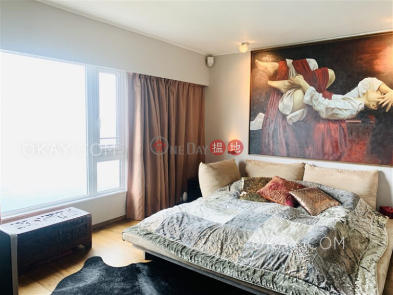Exquisite 2 bedroom with balcony & parking | Rental