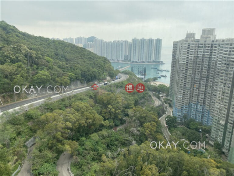 Lovely 1 bedroom with balcony | For Sale