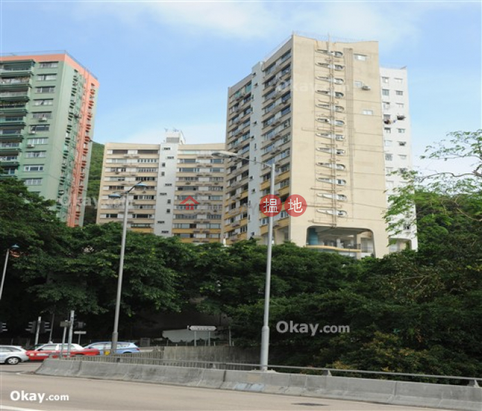Charming 3 bedroom on high floor with parking | Rental